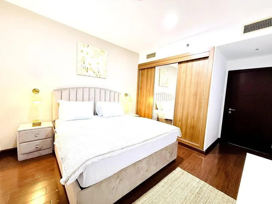 Opp Beach And Club, Next To Marina Walk, Luxury Stay Dubai Apartment