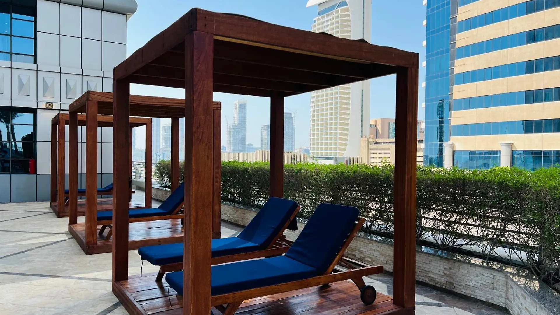 Opp Beach And Club, Next To Marina Walk, Luxury Stay Dubai Apartment